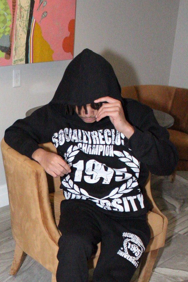 1975 HOODIE (black)
