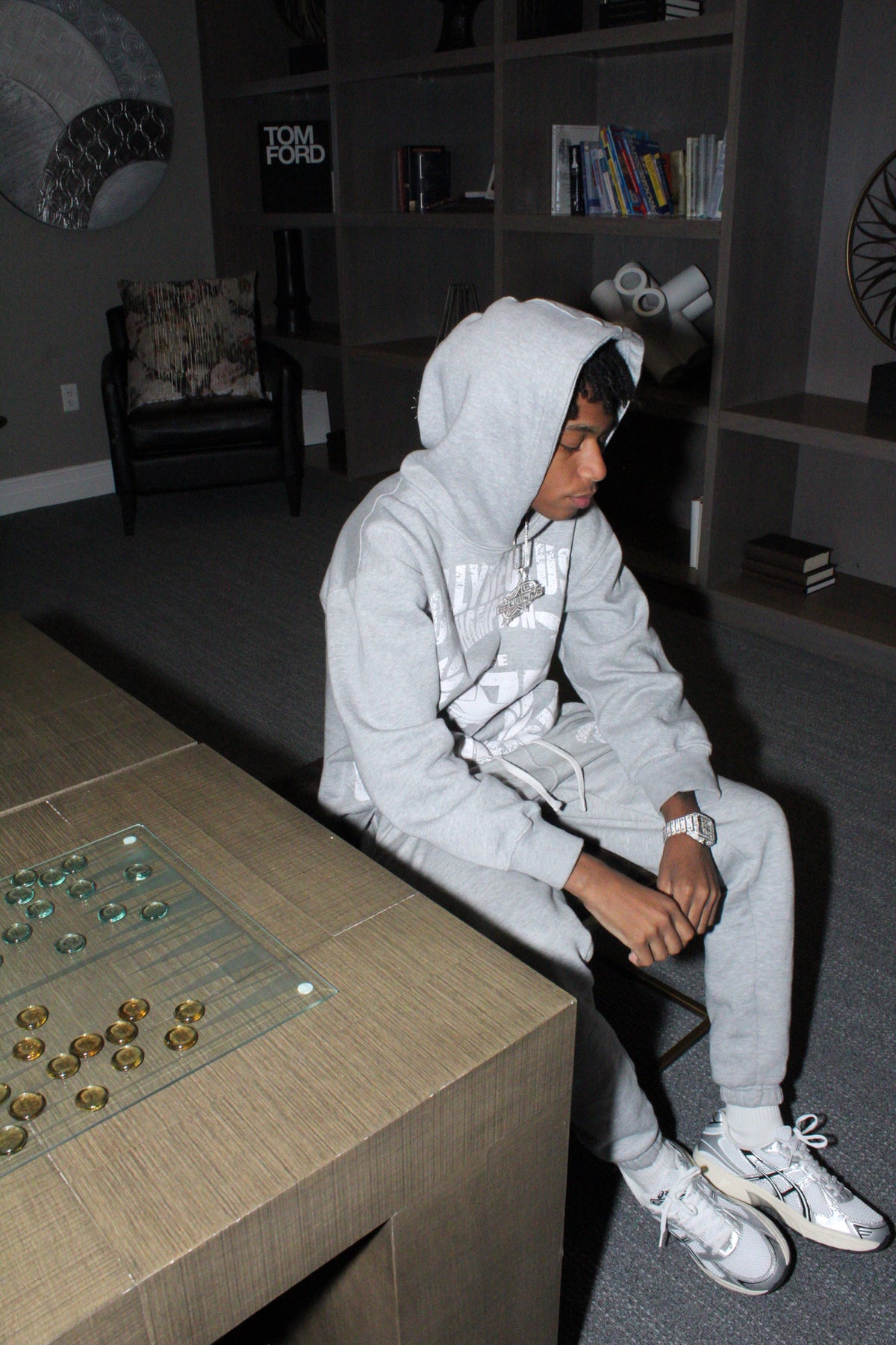 1975 HOODIE (grey)