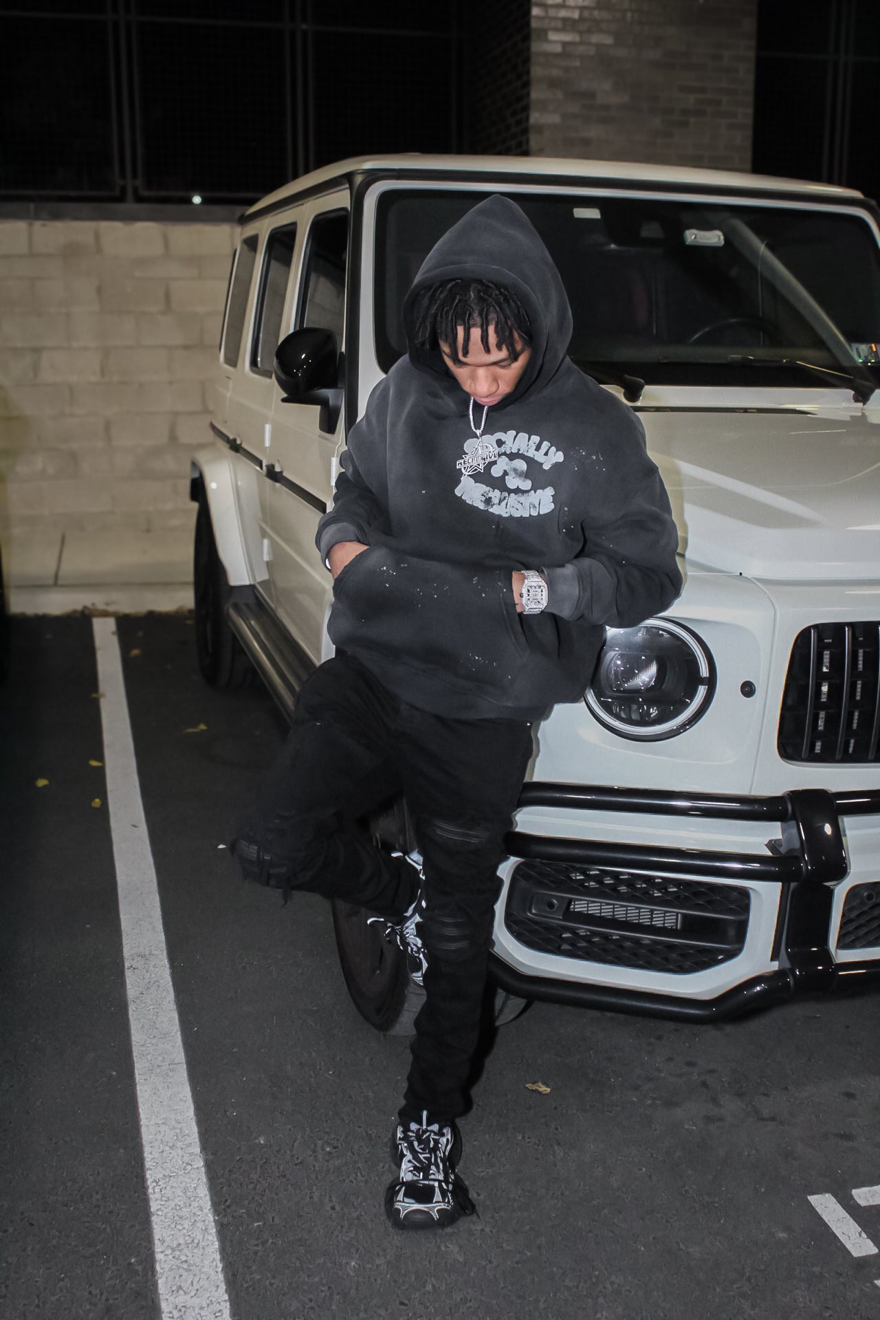 Vintage Wash Frayed Hoodie (Black)